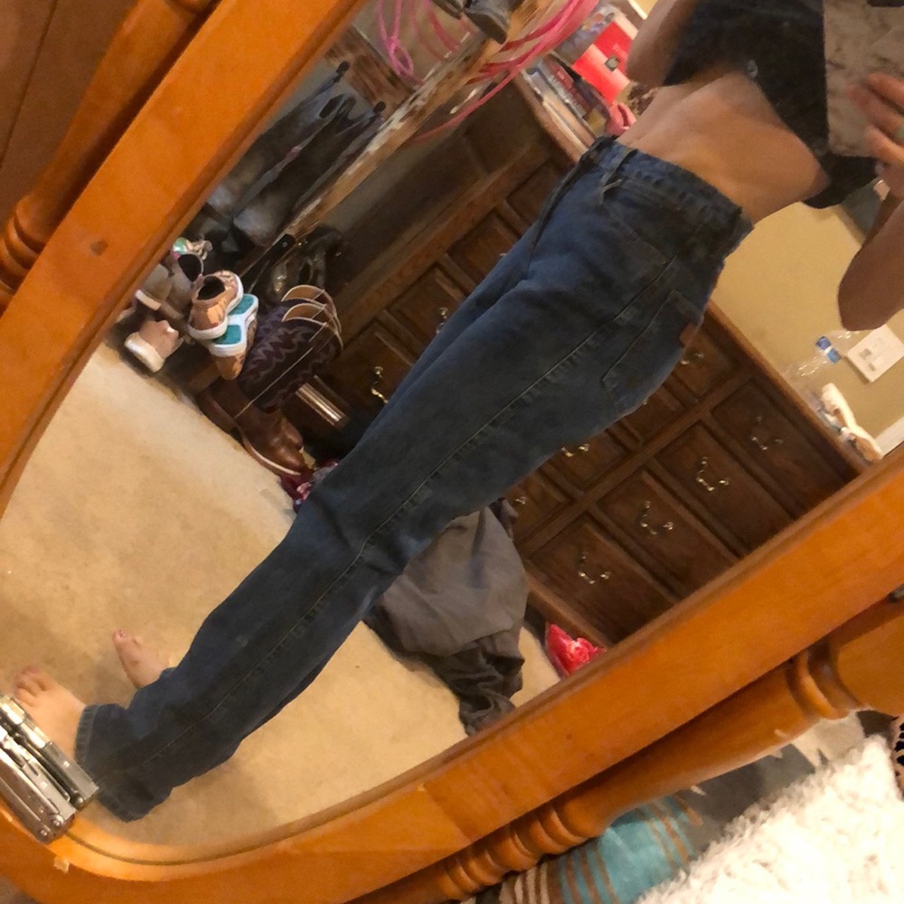 Like new 1/2 by 32” high waisted wrangler jeans